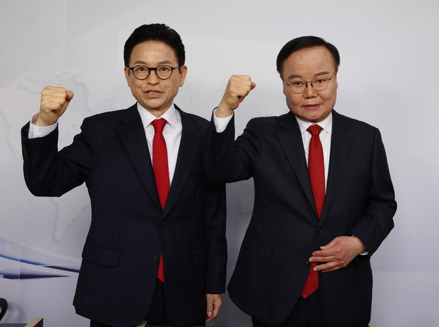 경북 지역 산업구조 재편 전략과 반도체 산업의 위상: 미래 기술 허브 구축을 위한 정책적 접근 분석