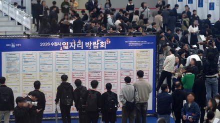 # J-Hub AI 분석: 수원시 일자리박람회, 첨단·제조·반도체 산업 채용 수요 및 AI 기반 취업 지원 서비스 현황 분석