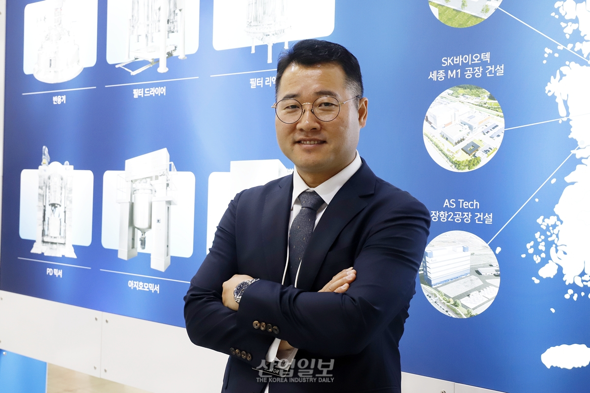 J-Hub AI 분석 리포트: 공정 통합 역량과 첨단 소재 정제 기술이 반도체 산업에 미치는 영향