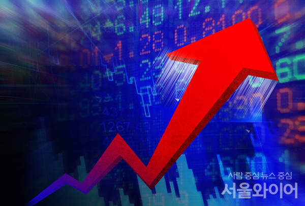 지정학적 안정화가 촉발한 반도체 섹터의 도약: D램 및 낸드 시장 회복 가속화와 엔지니어링 전략 재고