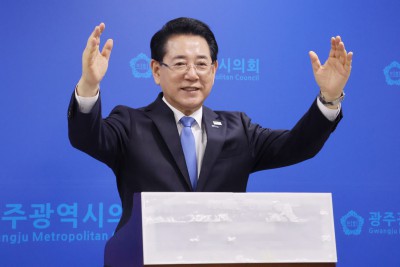 # J-Hub AI 분석: 광주 첨단 산업 생태계 구축 전략 및 반도체 패키징 산업 유치 가능성 분석