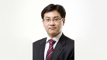 # J-Hub AI 분석: K-바이오 불신 심화, 신뢰 회복을 위한 전략적 소통 및 기술 혁신 시급