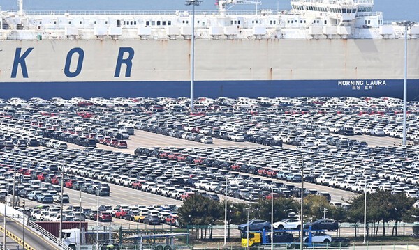 # J-Hub AI 분석: 2024년 4월 초 반도체 수출 152.5% 폭증, 역대 최대 수출 기록 경신 분석