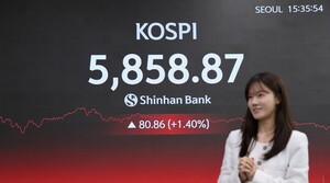 # J-Hub AI 분석: 반도체 섹터의 탄력적 회복과 '실적 장세' 전환에 따른 투자 전략 재정립