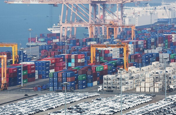 K-반도체 드라이브, 대한민국 2월 경상수지 역대 최대 흑자 견인 분석: 기술 및 산업적 함의