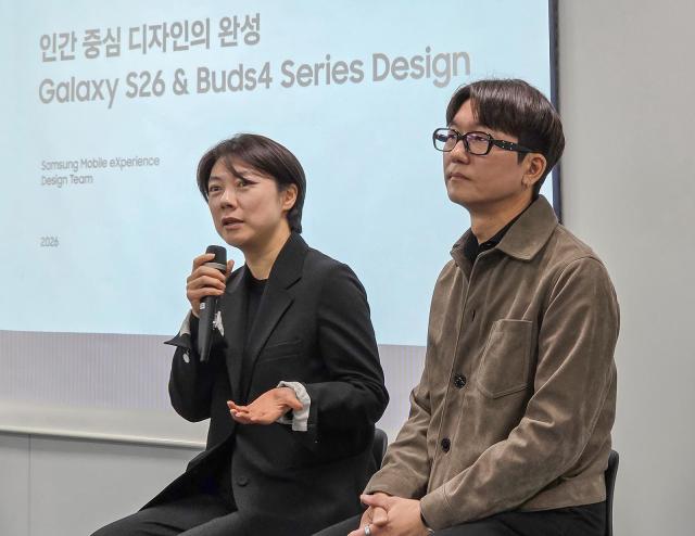 # J-Hub AI 분석: 삼성전자의 미래 성장 전략 전환과 M&A 중심 투자 패러다임 변화 분석