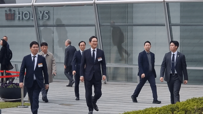 J-Hub AI 분석 리포트: 한-프랑스 미래 산업 협력 심화: 첨단 반도체 및 차세대 기술 생태계 전략적 함의 분석